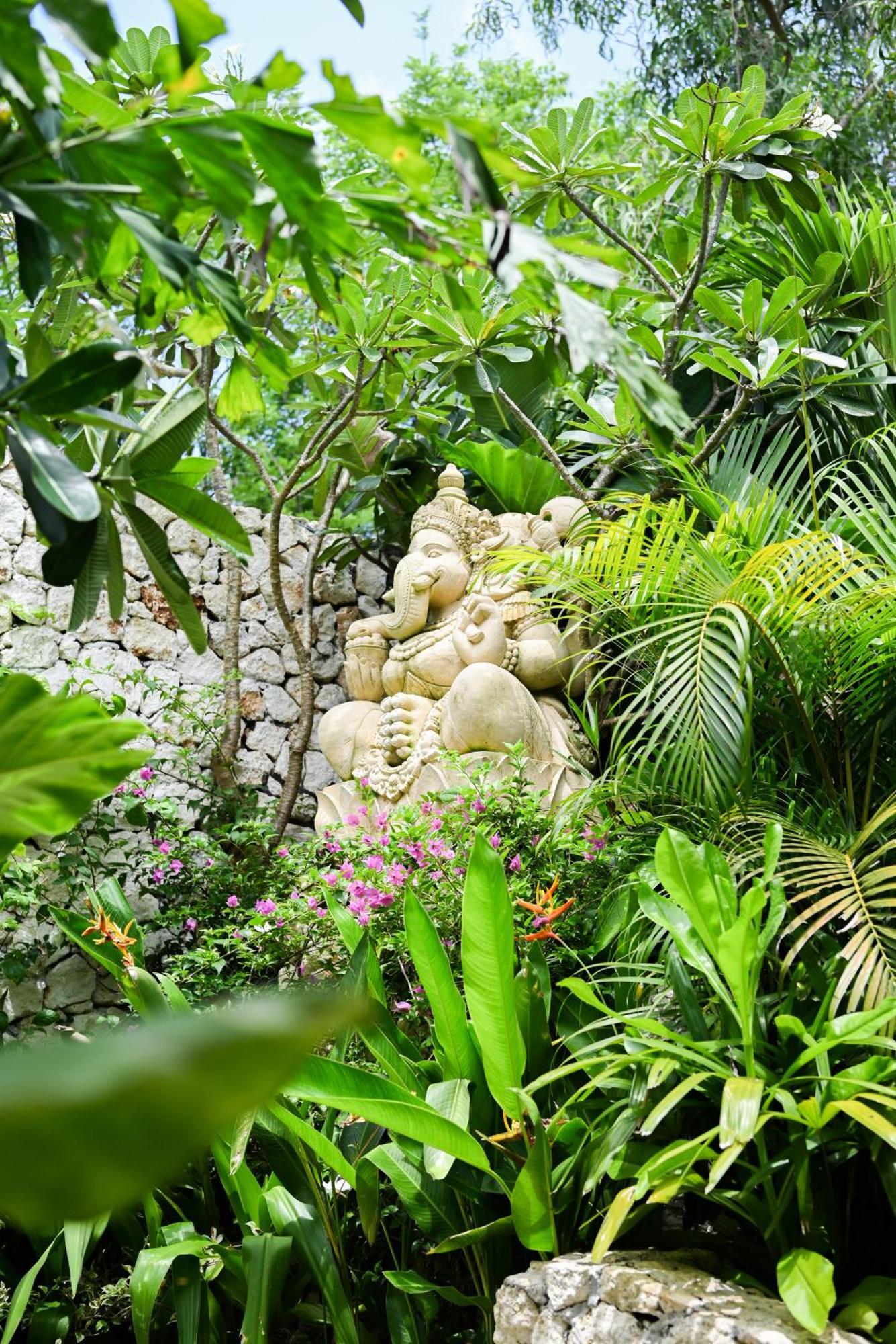 Villa Sama Sama 2br Jungle View *